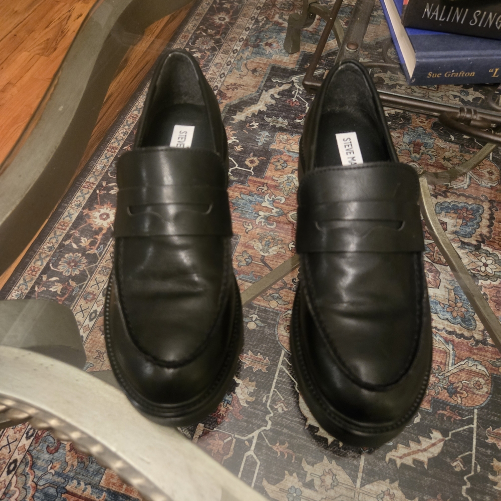 Steve Madden Classic Black Woman Slip-On Loafers